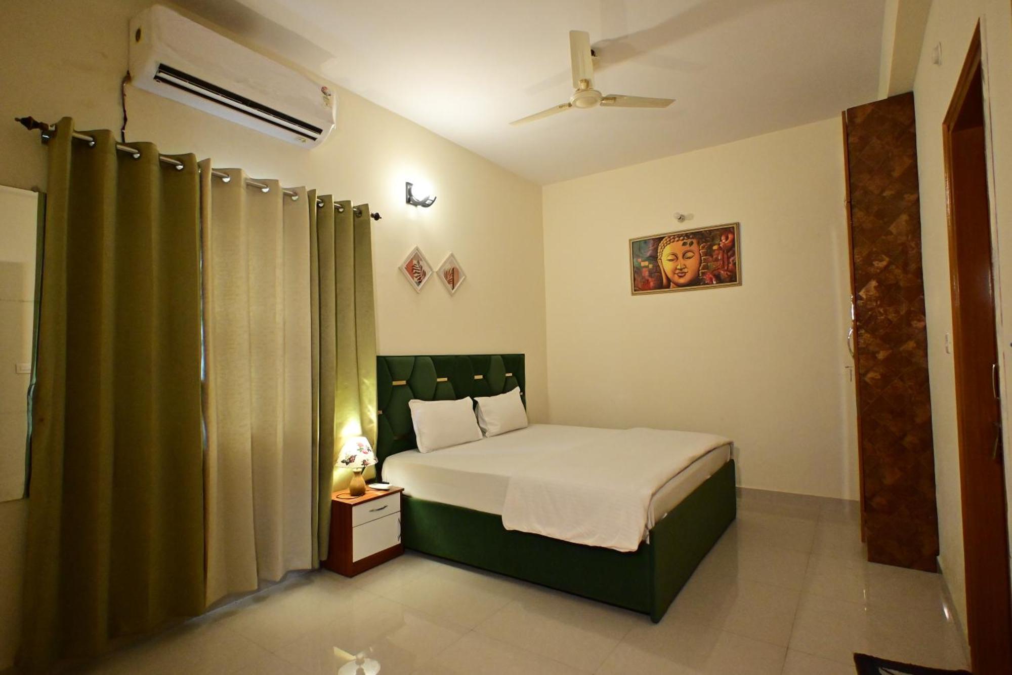 Zoomstay - 3Bhk Apartments Varanasi Exterior foto