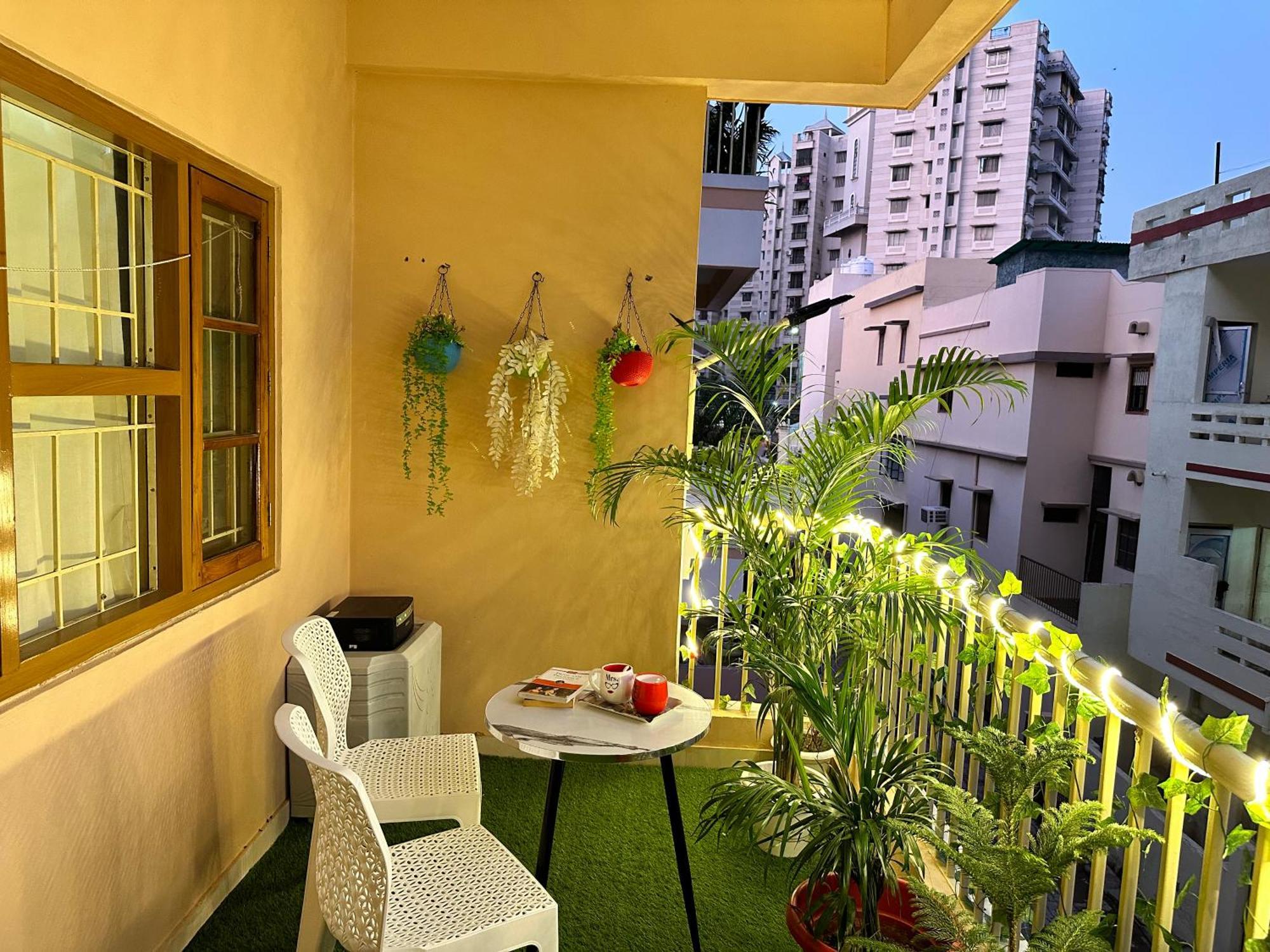 Zoomstay - 3Bhk Apartments Varanasi Exterior foto