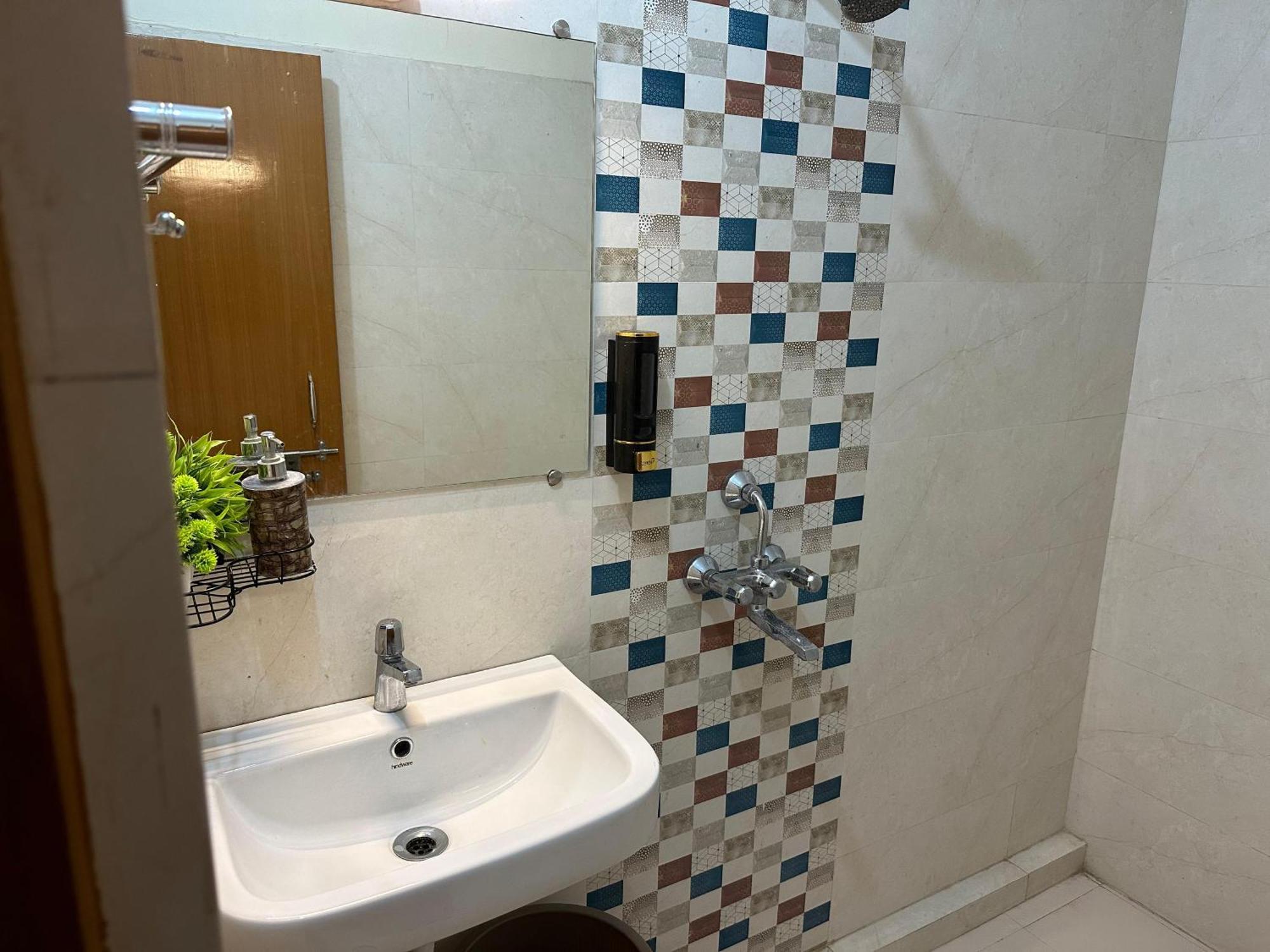 Zoomstay - 3Bhk Apartments Varanasi Exterior foto